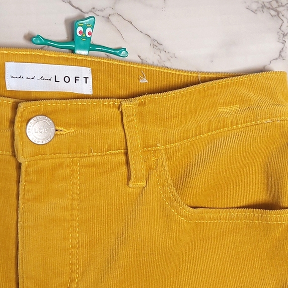 LOFT goldenrod high-rise skinny cords, size 4 - Picture 3 of 8